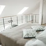 Honest Smichov 아파트