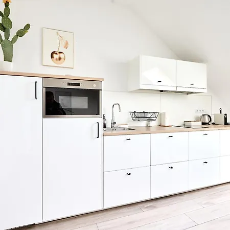 Apartment Honest Smichov *