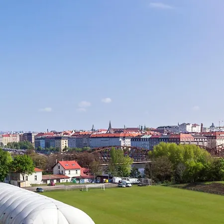 Honest Smichov