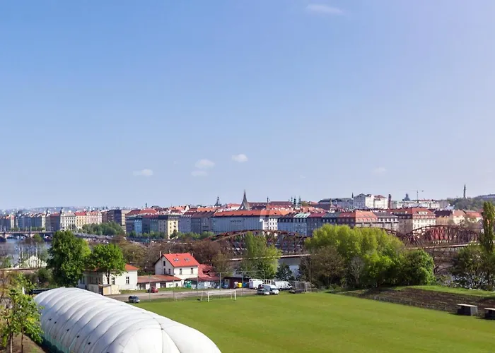 Honest Smichov
