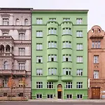 아파트 Honest Smichov *