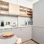 아파트 Honest Smichov