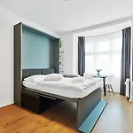 Honest Smichov 아파트