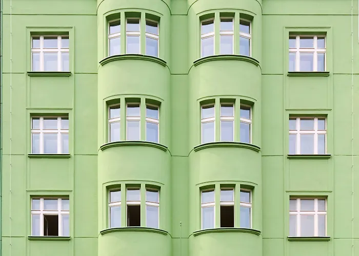 Honest Smichov *